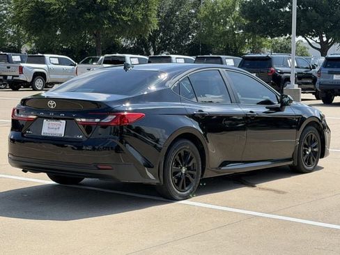 Used 2025 Toyota Camry LE FWD image 4