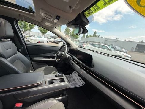 Used 2023 Nissan Ariya AWD image 20
