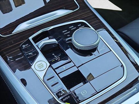 Used 2025 BMW X5 xDrive40i w/ M Sport Package image 12