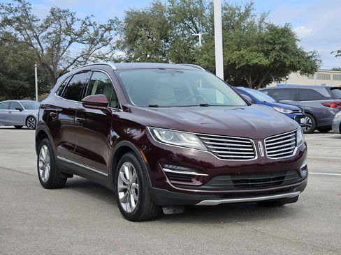 Used 2018 Lincoln MKC Select w/ Select Plus Package image 3