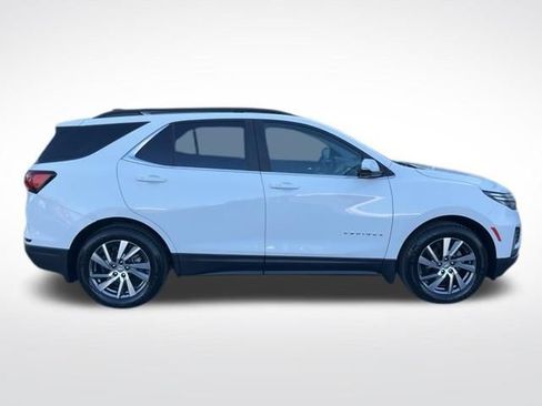 Certified 2024 Chevrolet Equinox LT AWD/4WD image 17