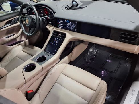 Used 2024 Porsche Taycan 4S image 25