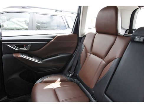 Used 2023 Subaru Forester Touring w/ Popular Package #3 image 11