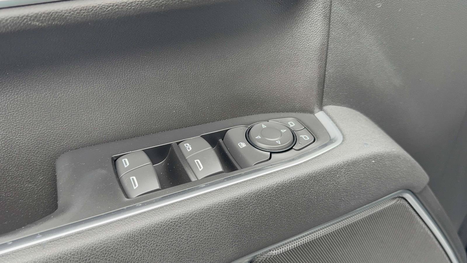 Used 2026 Chevrolet Silverado 1500 LT AWD/4WD image 20