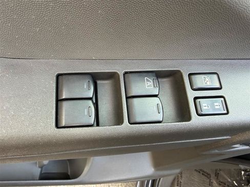 Used 2010 Nissan Xterra S AWD/4WD image 27