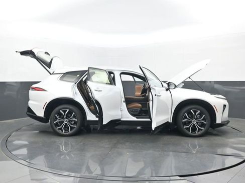 New 2026 Toyota Crown Signia AWD/4WD image 31