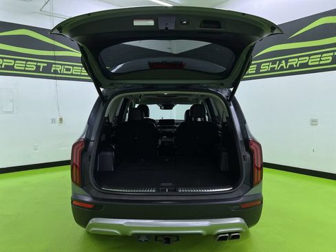 Used 2022 Kia Telluride SX w/ SX Prestige Package AWD/4WD image 9