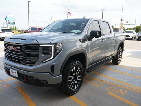Used 2023 GMC Sierra 1500 AT4 w/ AT4 Premium Package AWD/4WD image 26