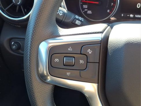 Certified 2024 Chevrolet Blazer LT w/ Convenience Package FWD image 28