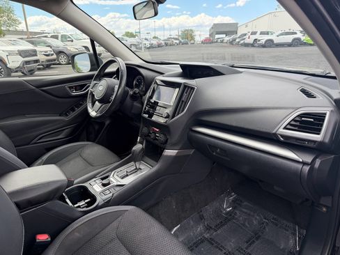 Used 2022 Subaru Forester Premium AWD/4WD image 31