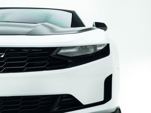 Used 2020 Chevrolet Camaro LT w/ Technology Package RWD image 8
