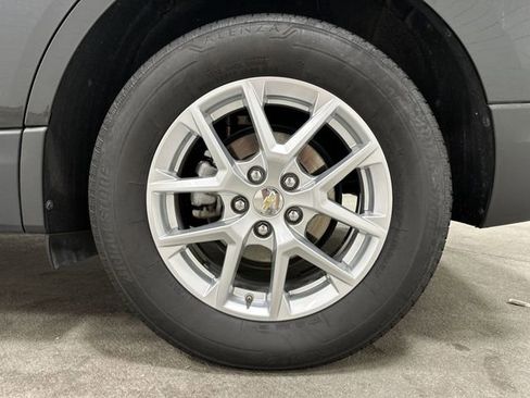 Used 2024 Chevrolet Equinox LT AWD/4WD image 14