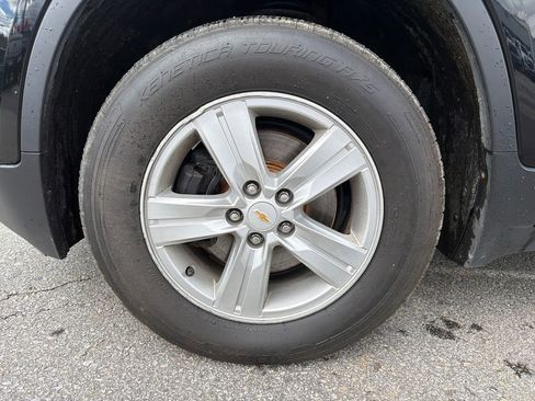 Used 2019 Chevrolet Trax LT w/ LT Convenience Package AWD/4WD image 22