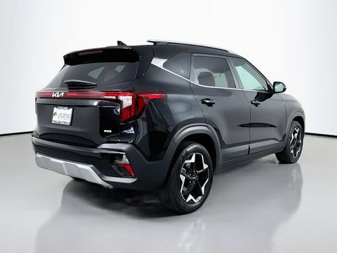 Used 2024 Kia Seltos EX AWD/4WD image 5