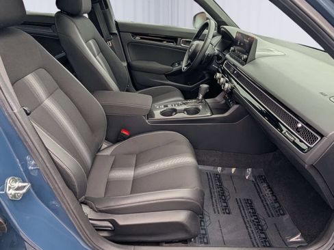 Certified 2025 Honda Civic Sport image 9