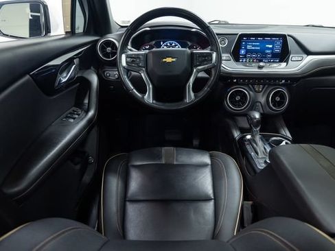 Used 2022 Chevrolet Blazer Premier w/ LPO, Black Grille Bar Package AWD/4WD image 3