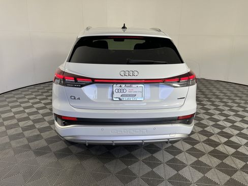 Certified 2024 Audi Q4 e-tron Prestige image 6