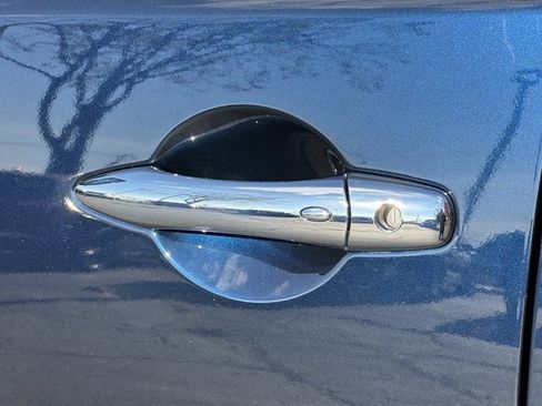 Used 2020 Nissan Armada Platinum w/ Captain's Chairs Package image 13