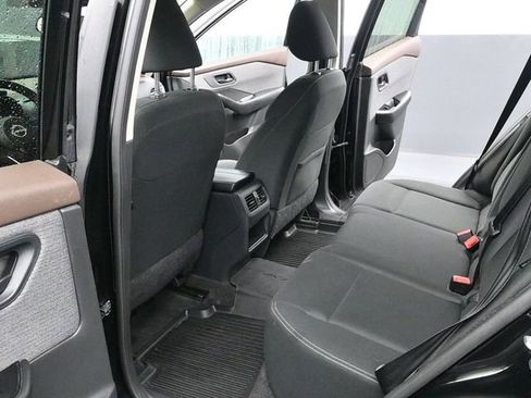 Used 2023 Nissan Rogue S image 12