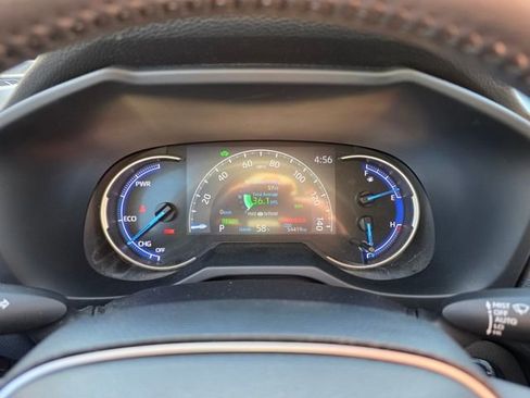 Used 2020 Toyota RAV4 Limited image 10