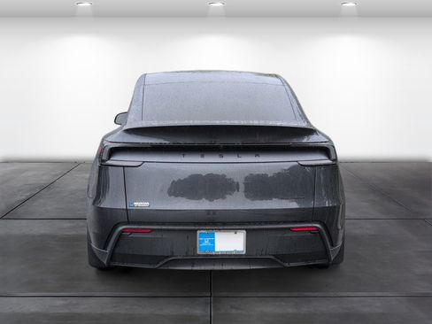 Used 2026 Tesla Model Y Long Range AWD/4WD image 7