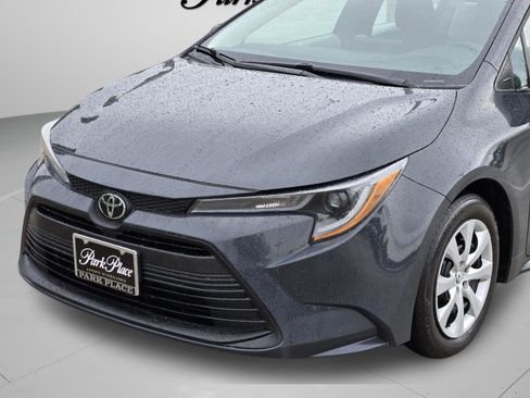 Used 2024 Toyota Corolla LE FWD image 32
