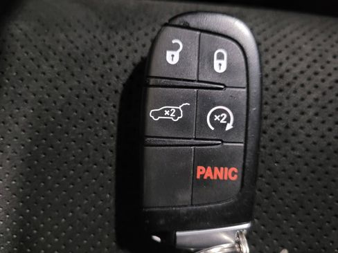 Used 2019 Jeep Grand Cherokee Trailhawk image 32