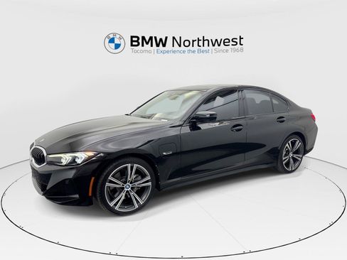 Used 2023 BMW 330e w/ Premium Package RWD image 1