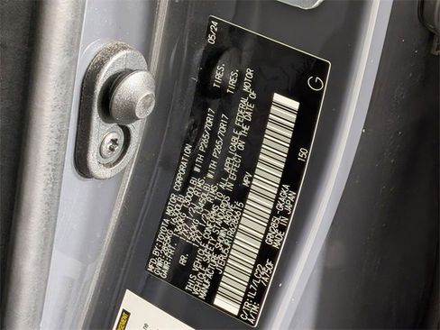 Used 2024 Toyota 4Runner TRD Off-Road Premium image 33