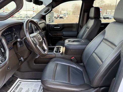 Used 2022 GMC Sierra 3500 Denali w/ Denali Ultimate Package image 4