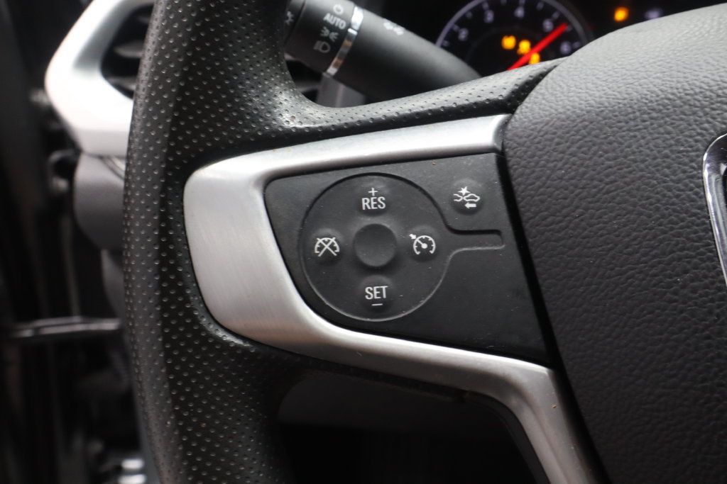 Used 2023 GMC Acadia SLE FWD image 26