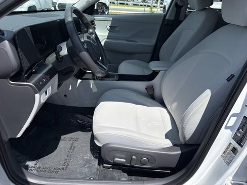 Used 2025 Hyundai Kona SEL AWD/4WD image 29