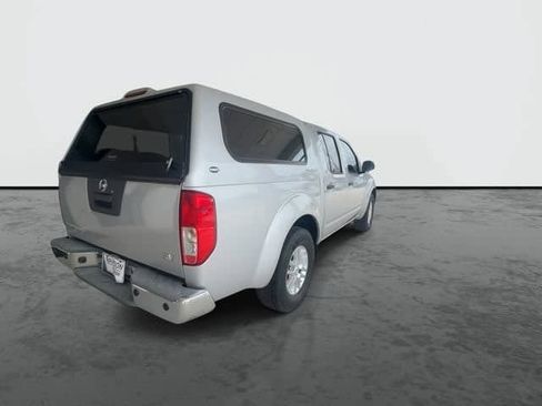 Used 2016 Nissan Frontier SV w/ SV Value Truck Package RWD image 9