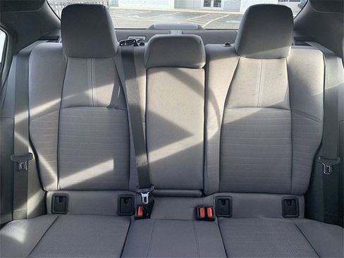 Used 2025 Toyota Corolla SE image 30