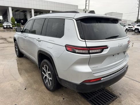 Used 2024 Jeep Grand Cherokee L Limited w/ Luxury Tech Group II AWD/4WD image 7