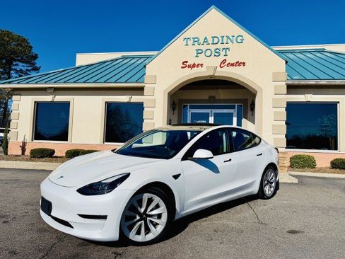 Used 2022 Tesla Model 3 Long Range image 3