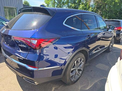 Used 2023 Acura MDX SH-AWD w/ Technology Package image 2