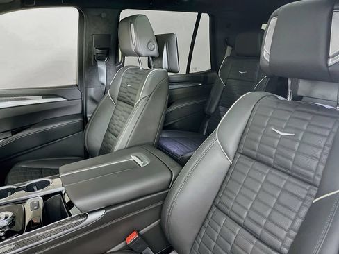 Used 2026 Cadillac Escalade V w/ LPO, ONYX Package AWD/4WD image 32