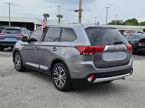 Used 2018 Mitsubishi Outlander SE FWD image 6