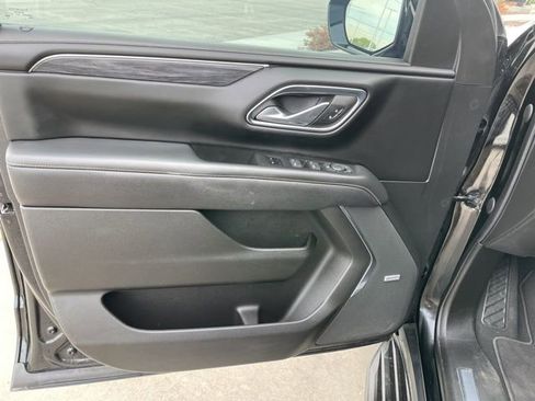 Used 2023 GMC Yukon XL SLT image 15