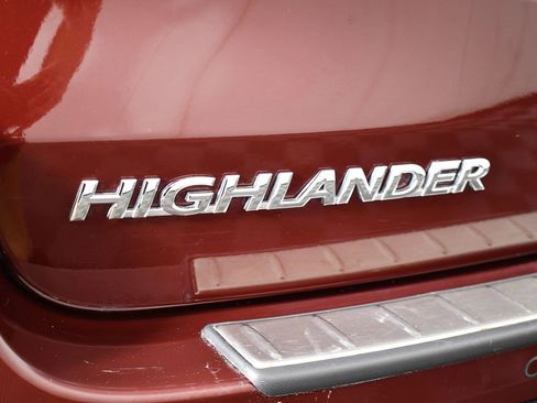 Used 2017 Toyota Highlander Limited image 14