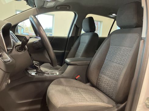 Used 2022 Chevrolet Equinox LT image 10