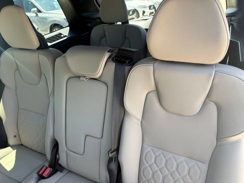 New 2026 Volvo XC90 B6 Plus w/ Protection Package Premier AWD/4WD image 21