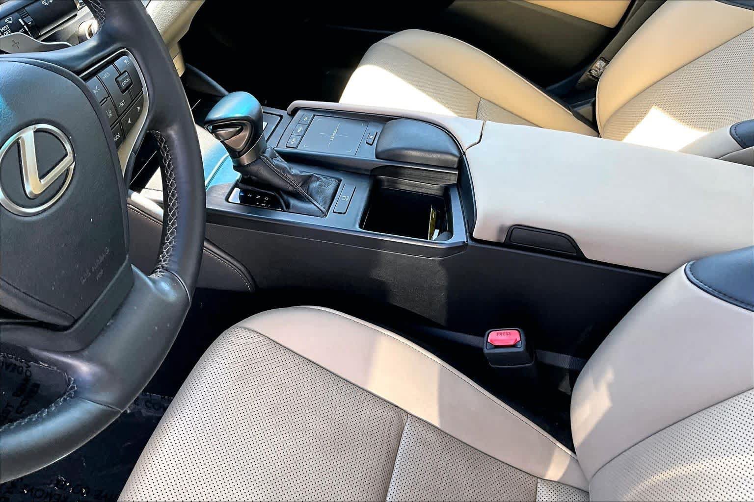 Used 2021 Lexus ES 350 w/ Accessory Package FWD image 16
