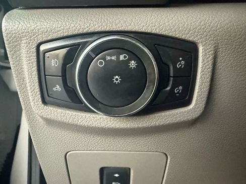 Used 2015 Ford F150 XLT w/ Equipment Group 302A Luxury image 22