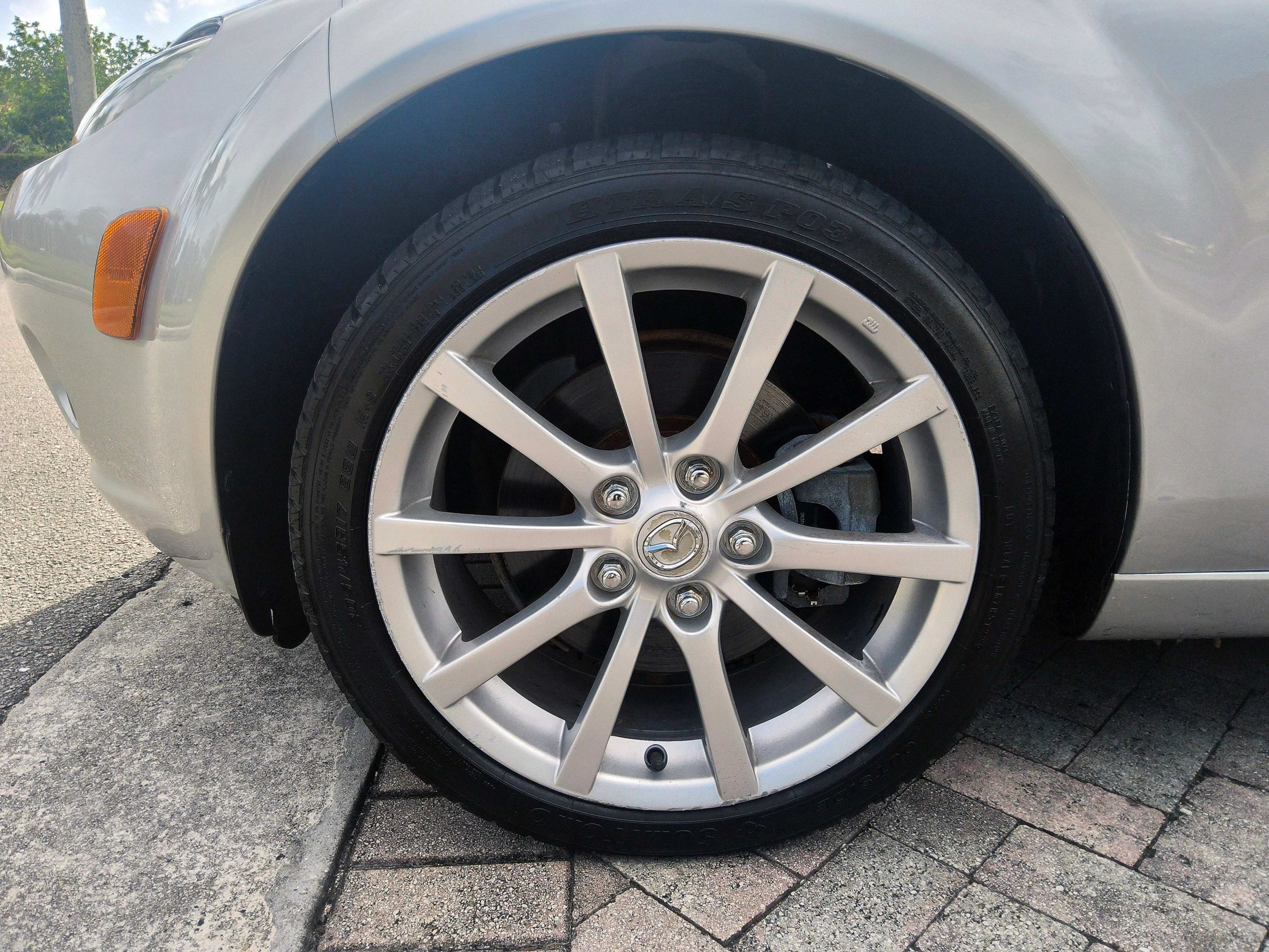 Used 2006 MAZDA MX-5 Miata Grand Touring RWD image 47
