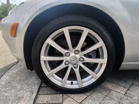Used 2006 MAZDA MX-5 Miata Grand Touring RWD image 47