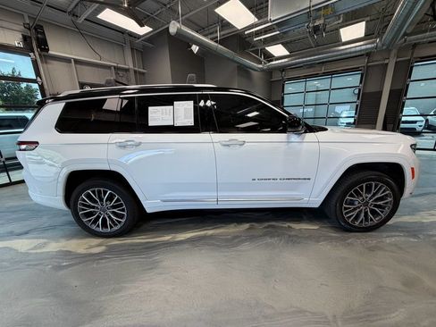 Used 2023 Jeep Grand Cherokee L Summit AWD/4WD image 38