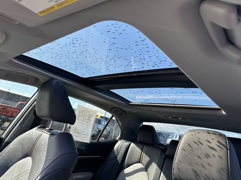 Certified 2019 Toyota Camry XLE w/ Navigation Package image 23