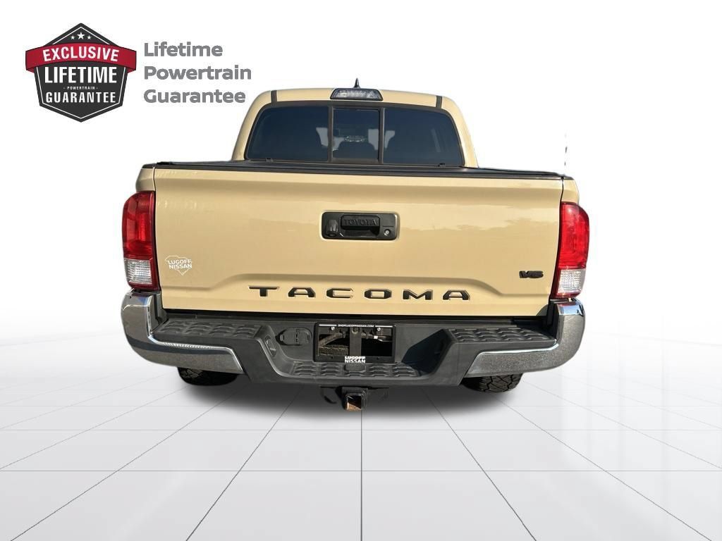 Used 2016 Toyota Tacoma SR5 w/ Towing Package RWD image 4